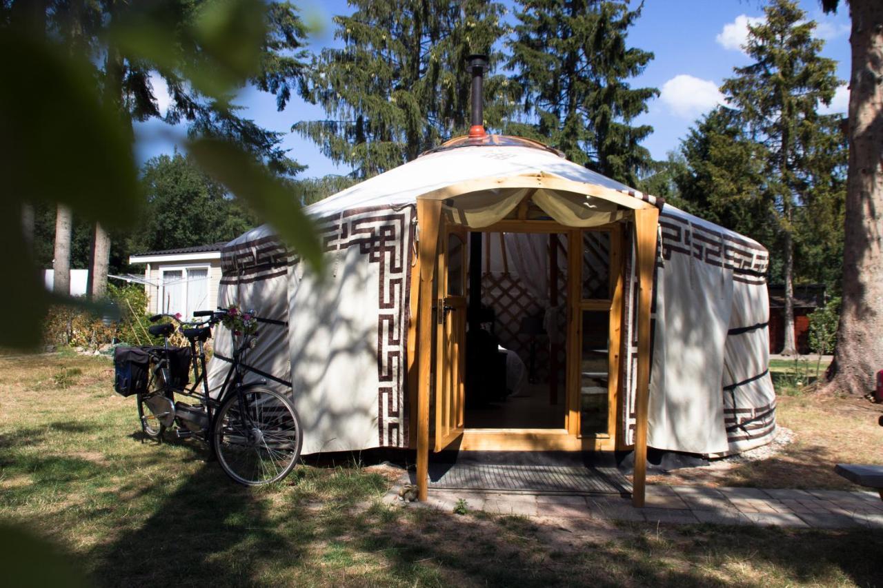 Camping Het Vossenhol เออร์เมโล ภายนอก รูปภาพ